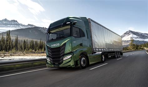 Ilustracija su IVECO Stralis sunkvežimiu