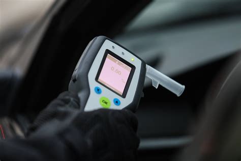 Vairuotojo blaivumo tikrinimas alkotesteriu