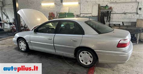 Opel Omega sedanas šoninis vaizdas
