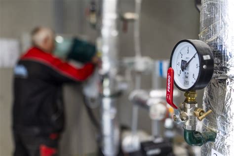 diagrama rodanti šilumos perdavimą baterijoje per silikoninius lakštus