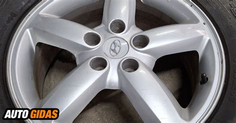 Įvairių dydžių ir dizainų Hyundai Santa Fe ratlankiai
