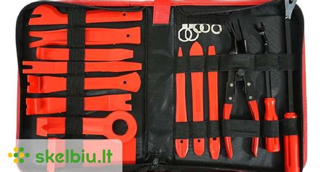 Plastikiniai ardymo įrankiai, naudojami veidrodėlio stikliukui pakeisti