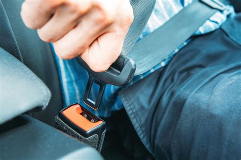Saugos diržų naudojimo svarba
