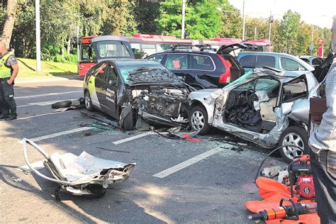 Sudaužytas automobilis po avarijos
