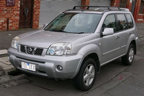 Nissan X-Trail T30 2.2 dCi Comfort variklio skyrius
