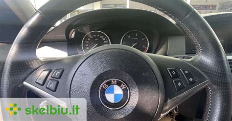 BMW E60 automobilio vairas su aktyvios vairo indikacija