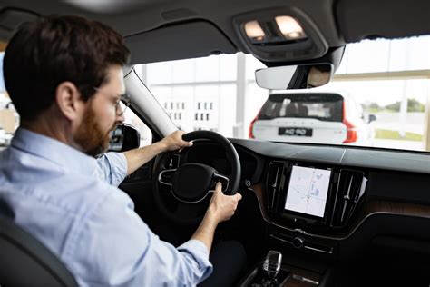 Automobilio saugos sistemos: automatinis stabdymas