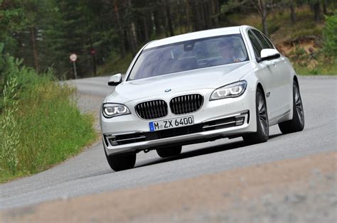BMW 7 serijos kainų palyginimas pagal metus