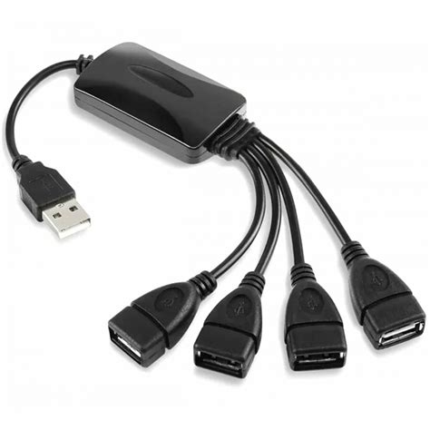 Scheminis „Volvo“ automobilio interjeras su pažymėtomis USB prievadų vietomis