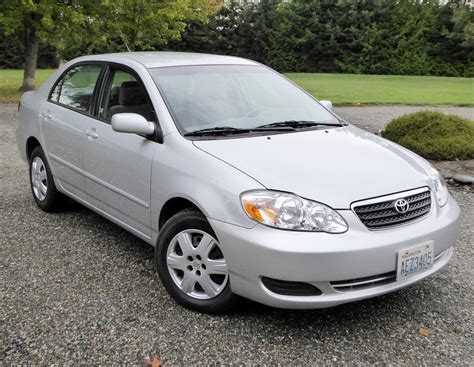 Toyota Corolla 2005 modelio eksterjeras