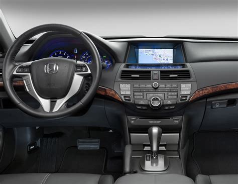 Honda Accord 2010 interjeras