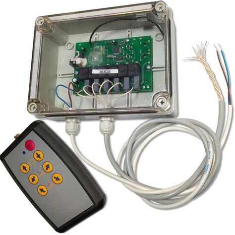 Opel radijo valdymo pultelis su skaitmenimis ir mygtukais