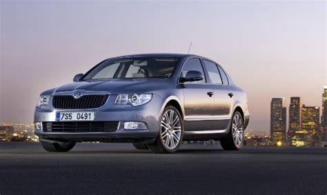 Antros kartos Škoda Superb automobilis