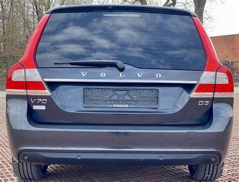 Volvo V70 automobilio rudelių remontas