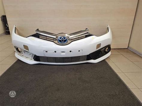 Toyota Auris priekinė dalis