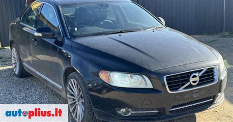 Volvo S80 automobilio priekinė dalis