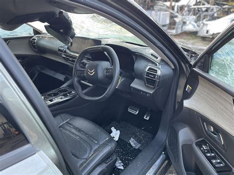 Citroen C5 automobilio interjeras su prietaisų skydeliu