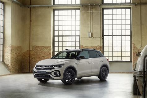Volkswagen Touran interjeras su prietaisų skydeliu