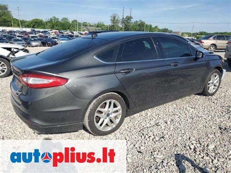 Ford Fusion automobilio galinė dalis