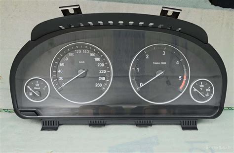BMW E46 prietaisų skydelis