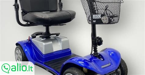 Neįgaliųjų skuteris parduotuvėje