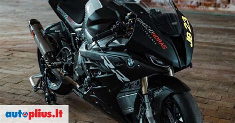 Motociklas BMW F 650 su įvairiais priedais
