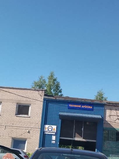 Sunkvežimių remonto dirbtuvės