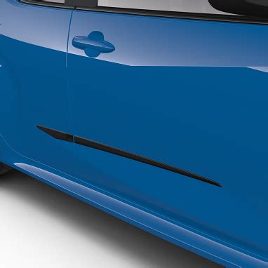 Automobilio šoninės juostos ir kitos dekoratyvinės detalės