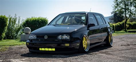 VW Golf 3 automobilio nuotrauka