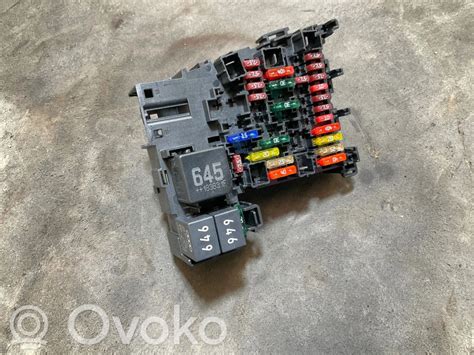 VW Golf 4 saugiklių dėžės vieta