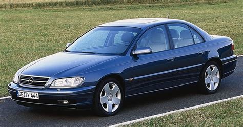 Opel Omega 1999 kėbulas su rūdžių pavyzdžiais