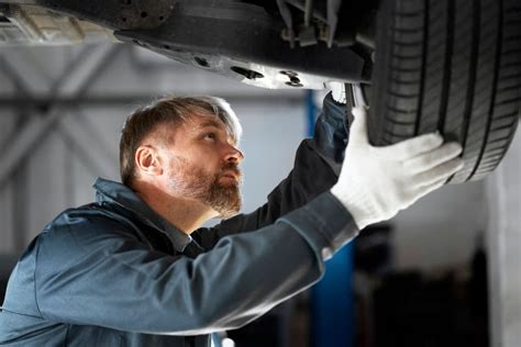 Automobilio vairo traukės antgalio keitimas