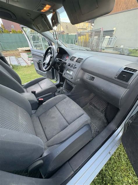 Volkswagen Touran interjero nuotrauka su vaikais