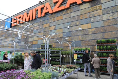 Ermitažo parduotuvė Mažeikiuose