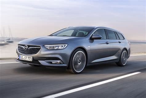 Opel Insignia A Sports Tourer priekinė dalis