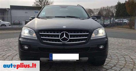 Mercedes-Benz M Klasė W164 iš priekio