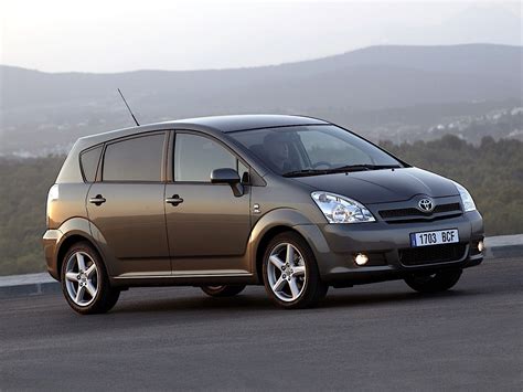Schema, kaip eina generatoriaus diržas Toyota Corolla Verso