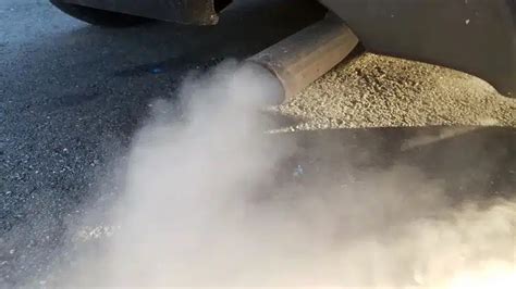 Automobilio išmetamųjų dujų spalvų palyginimas