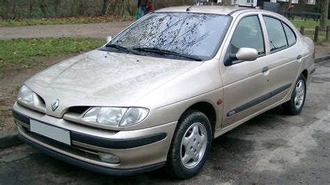 Renault Megane 1997 saugiklių lentelė