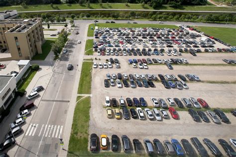 Automobilių stovėjimo aikštelė prie Vilniaus Japoniško sodo