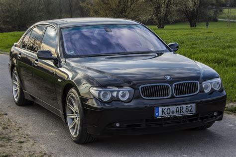 BMW 745 (E65) automobilio dizainas