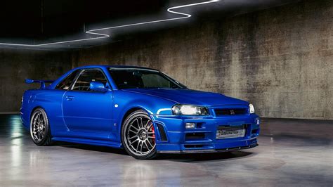 Nissan Skyline R34 interjeras