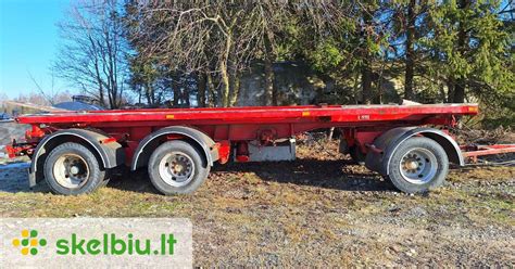 Savivartė priekaba su atidaromais bortais