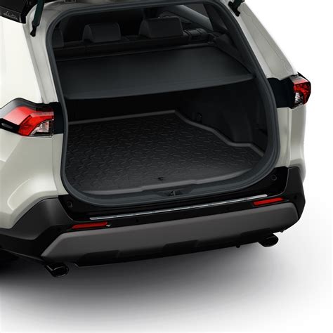 Toyota RAV4 bagažinės erdvės demonstravimas