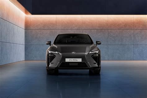 Lexus ES naujos kartos dizaino eskizas