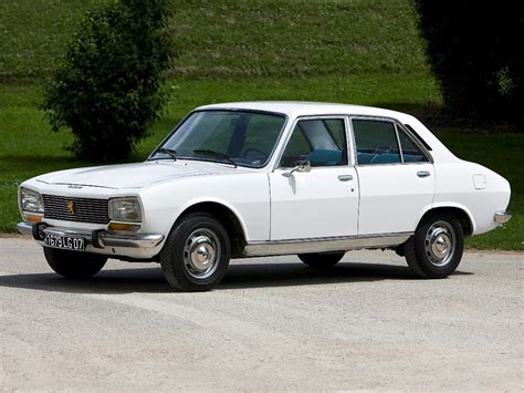 Peugeot 504 sedanas