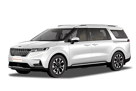 Kia Carnival kelionėje greitkelyje