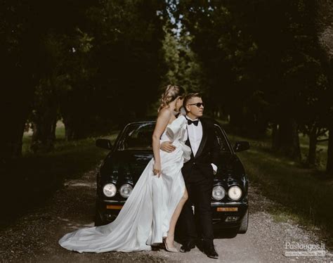 nuotakos ir jaunojo automobilis vestuvėms