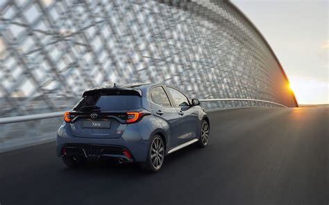Toyota Yaris Hybrid purvasaugiai ir ratlankiai
