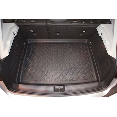 Skirtingi Opel Astra bagažinės kilimėlių tipai